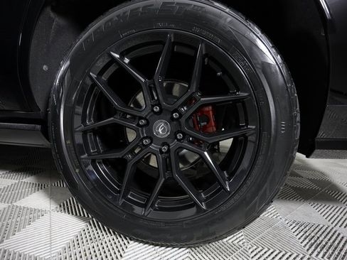 Used 2025 Cadillac Escalade V image 50