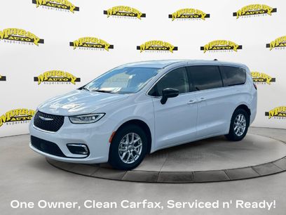 Used 2024 Chrysler Pacifica Touring-L