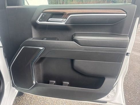 Used 2023 Chevrolet Silverado 1500 LT image 35