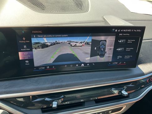 Used 2025 BMW X5 xDrive40i w/ Executive Package image 13