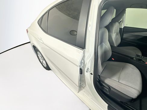 Used 2025 Toyota Camry LE FWD image 28