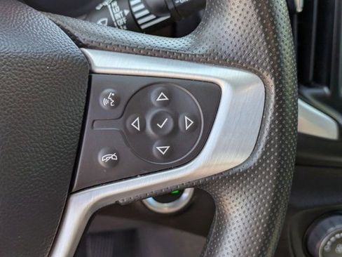 Used 2024 GMC Terrain SLE image 22