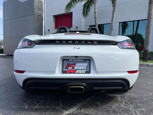 Used 2017 Porsche 718 Boxster image 12