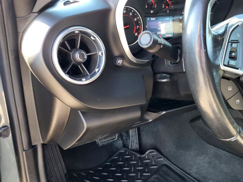 Used 2019 Chevrolet Camaro LT image 17