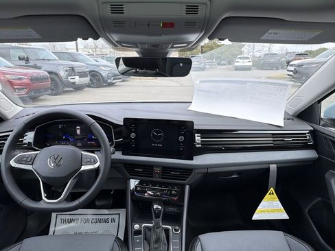 New 2026 Volkswagen Jetta SE FWD image 21
