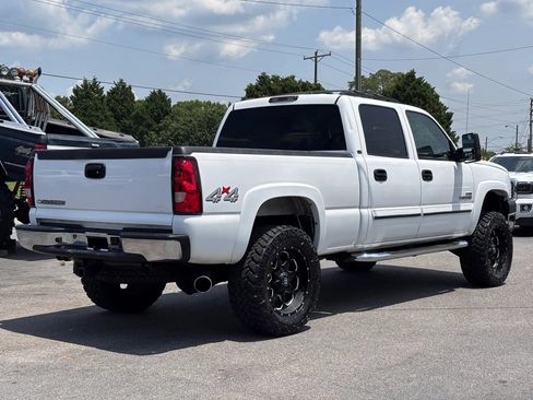 Used 2007 Chevrolet Silverado 2500 LT w/ Heavy-Duty Power Package AWD/4WD image 5