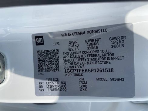 Used 2023 Chevrolet Colorado ZR2 w/ ZR2 Convenience Package III AWD/4WD image 34