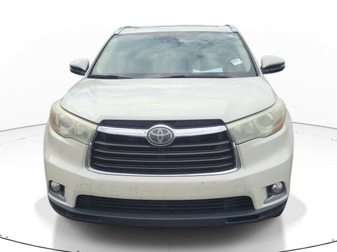Used 2016 Toyota Highlander Limited Platinum AWD/4WD image 2