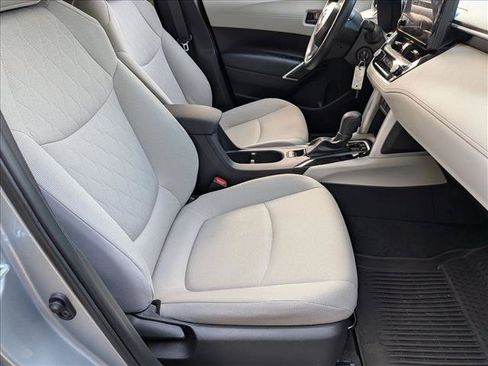 Used 2025 Toyota Corolla Cross L FWD image 17