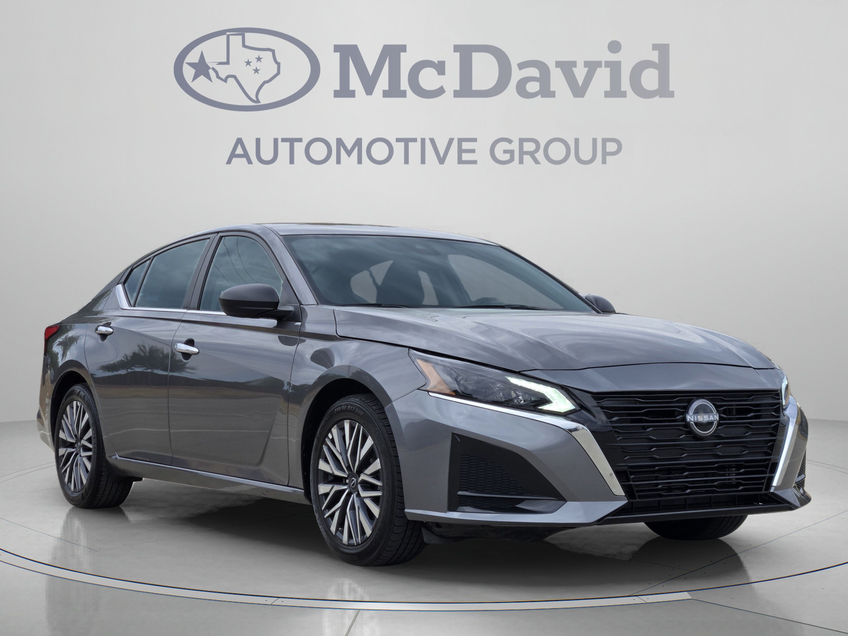 Used 2025 Nissan Altima 2.5 SV FWD image 7