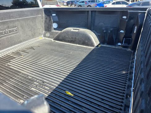 Used 2025 GMC Sierra 1500 SLT RWD image 19