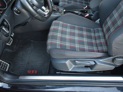 Used 2015 Volkswagen GTI S image 26