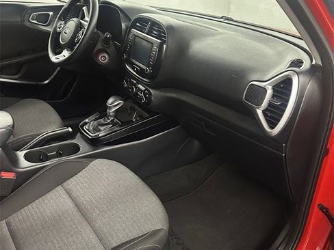 Used 2020 Kia Soul S image 31