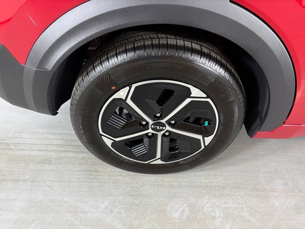 New 2026 Kia Niro EX FWD image 12