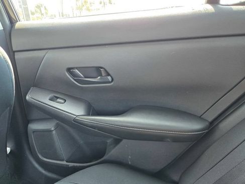 Used 2024 Nissan Sentra S FWD image 11