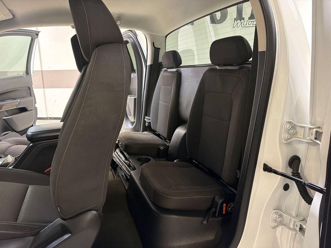 Used 2015 GMC Canyon SLE RWD image 31