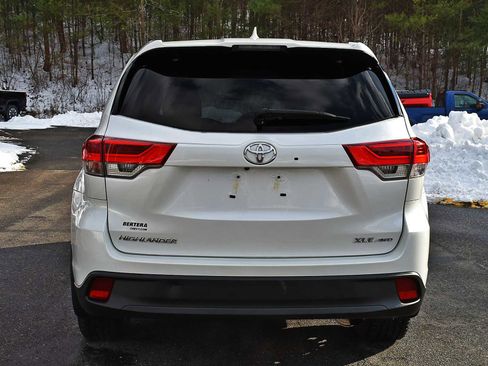 Used 2018 Toyota Highlander XLE image 7