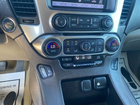 Used 2017 Chevrolet Suburban LT image 28