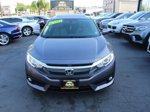 Used 2017 Honda Civic EX-T image 3