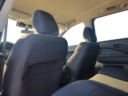 New 2025 Nissan Pathfinder SV image 28