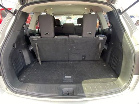 Used 2018 Nissan Pathfinder S image 26