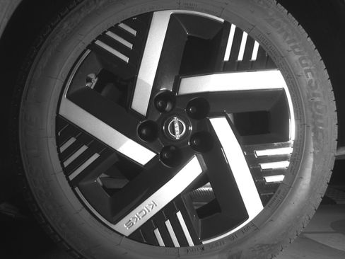 Used 2025 Nissan Kicks SV image 12