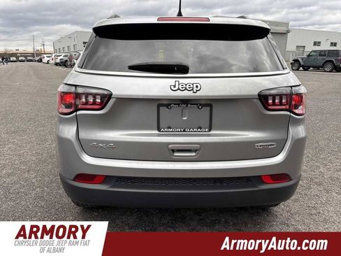 Used 2024 Jeep Compass Latitude image 5