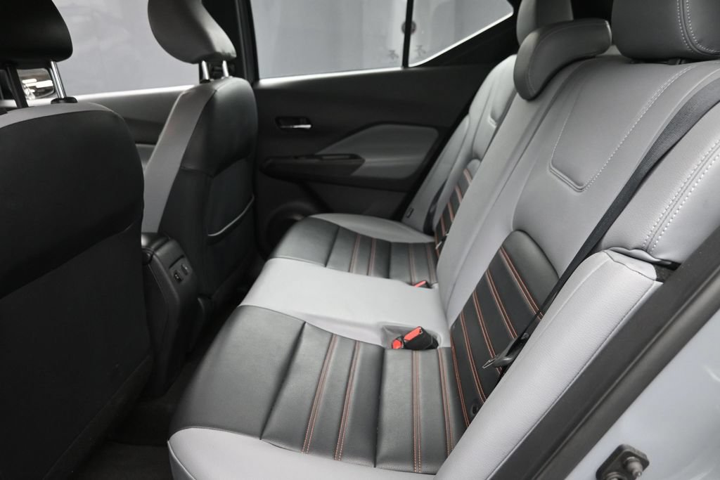 Used 2023 Nissan Kicks SR w/ SR Premium Package FWD image 12