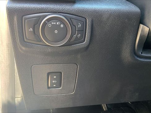 Used 2018 Ford F150 Raptor w/ Equipment Group 802A Luxury AWD/4WD image 32