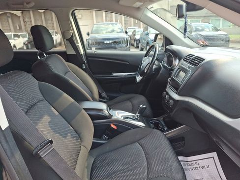 Used 2019 Dodge Journey SE w/ Premium Group FWD image 11