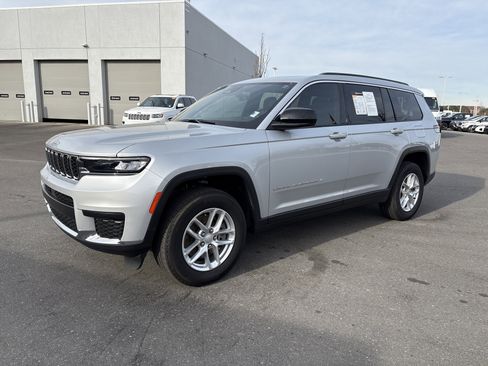 Certified 2025 Jeep Grand Cherokee L Laredo image 5