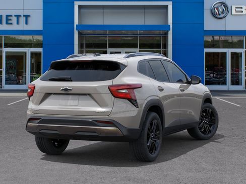 New 2026 Chevrolet Trax ACTIV FWD image 4