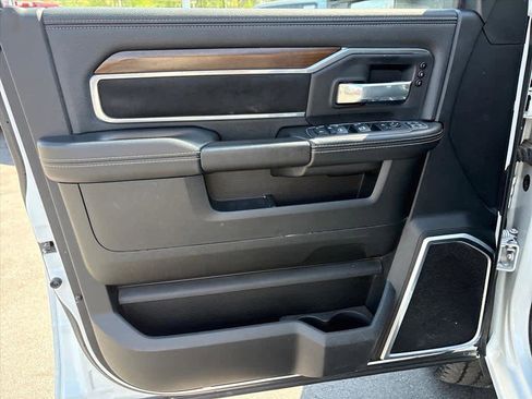 Used 2024 RAM 2500 Laramie AWD/4WD image 21