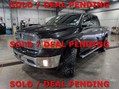 Used 2018 RAM 1500 Laramie w/ Convenience Group AWD/4WD image 6