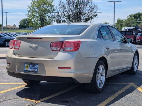 Used 2015 Chevrolet Malibu LT w/ Power Convenience Package FWD image 3