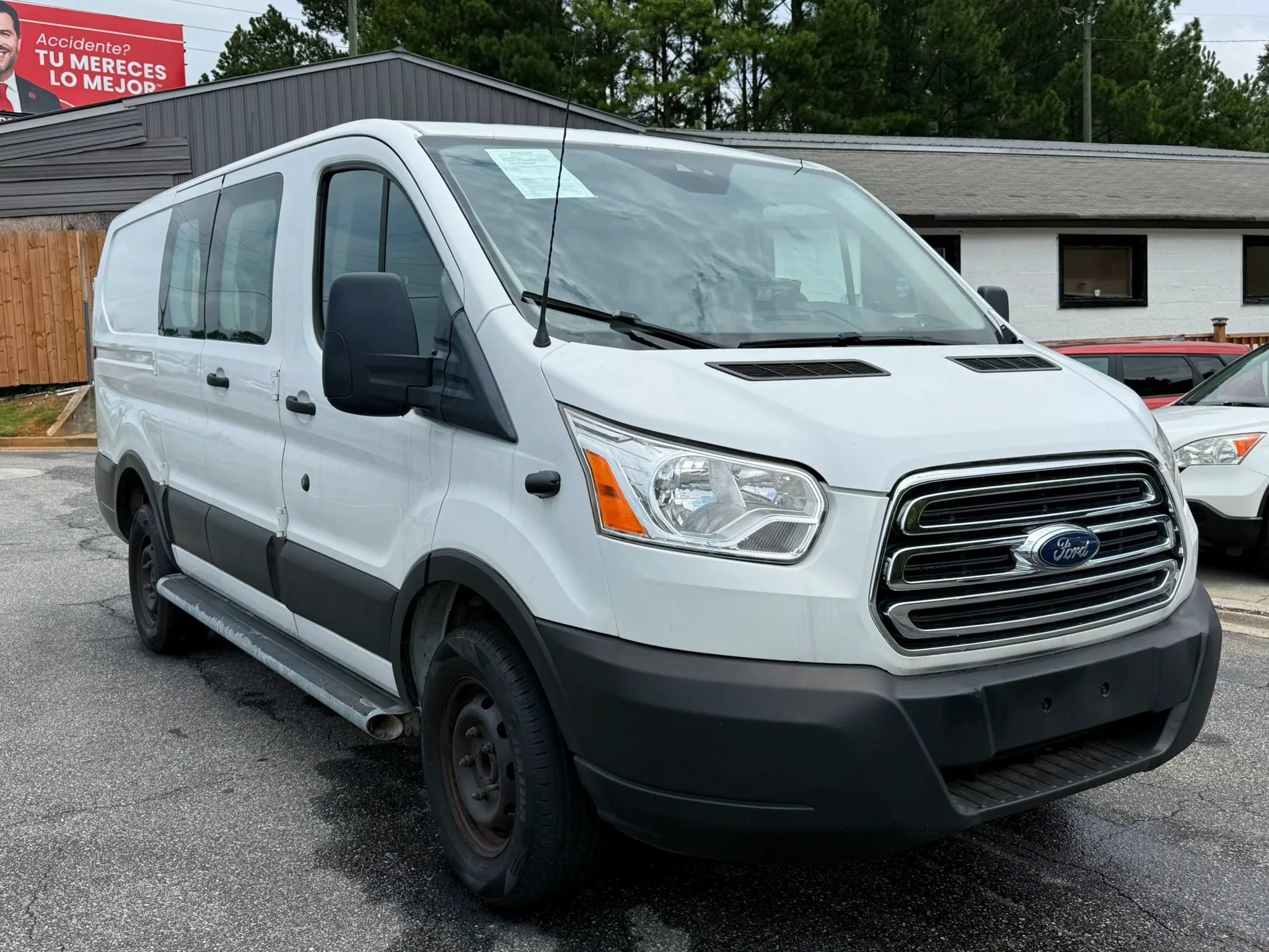 Used 2019 Ford Transit 250 130 Low Roof w/ Exterior Upgrade Package RWD image 2