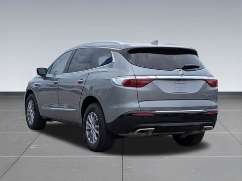 Used 2024 Buick Enclave Essence AWD/4WD image 4