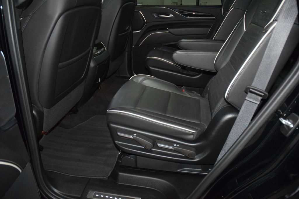 Used 2024 Cadillac Escalade Sport w/ Touring Package AWD/4WD image 45