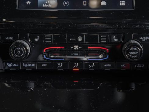 New 2025 Jeep Grand Cherokee Laredo X image 22