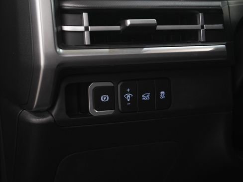 Used 2025 Hyundai Santa Fe SEL AWD/4WD image 30