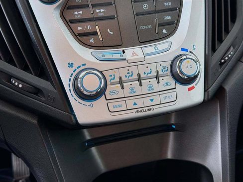 Used 2015 Chevrolet Equinox LT FWD image 29