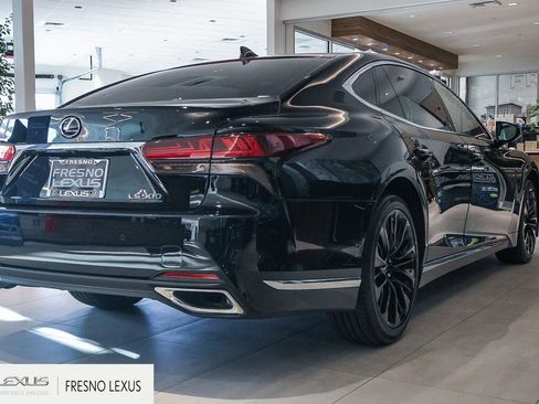 Certified 2023 Lexus LS 500 w/ Interior Upgrade Package image 6