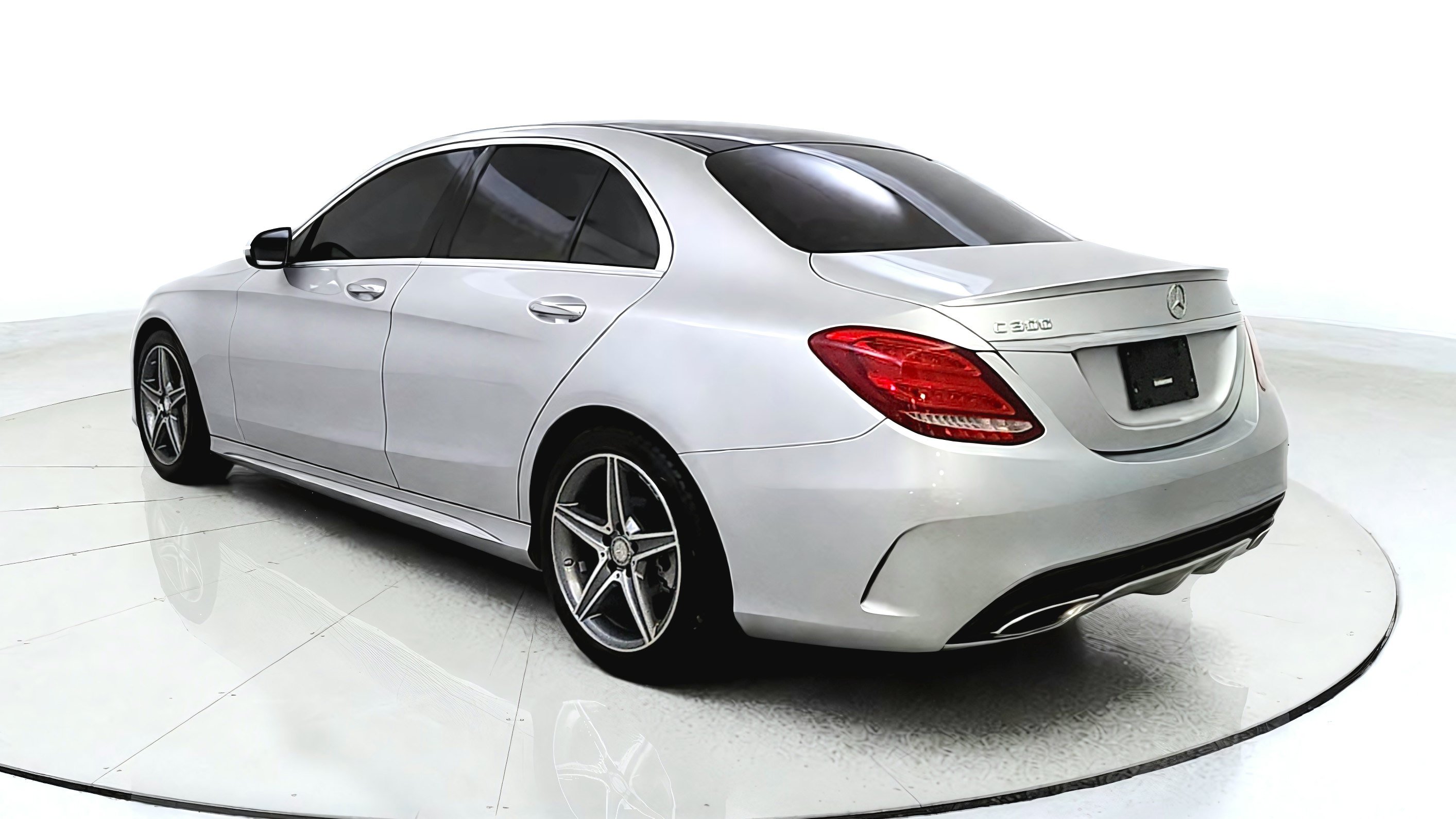 Used 2015 Mercedes-Benz C 300 Sedan image 5