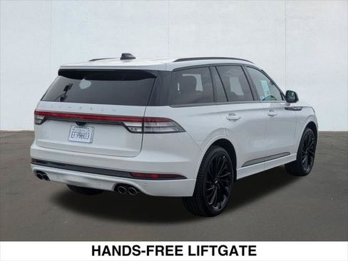 Used 2025 Lincoln Aviator Reserve w/ Equipment Group 201A AWD/4WD image 5
