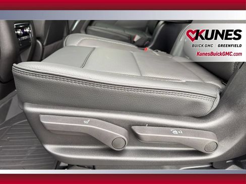 New 2026 GMC Yukon XL Denali w/ Sun & Power Step Package AWD/4WD image 32