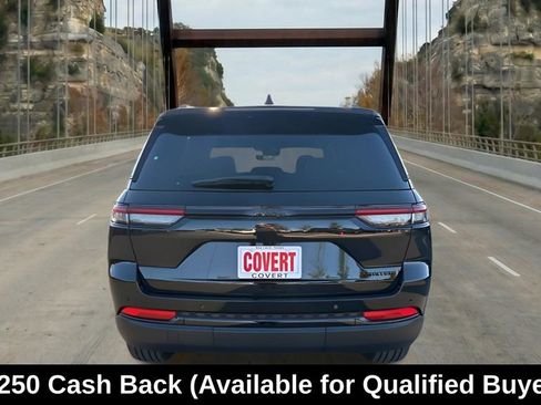 New 2025 Jeep Grand Cherokee Limited w/ Black Appearance Package RWD image 9