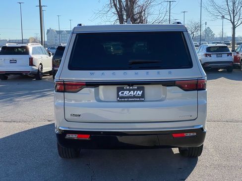 Used 2022 Jeep Wagoneer Series II w/ Premium Group I image 6