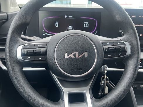 Certified 2023 Kia Sportage LX image 9