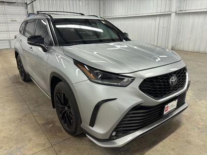Used 2023 Toyota Highlander XSE