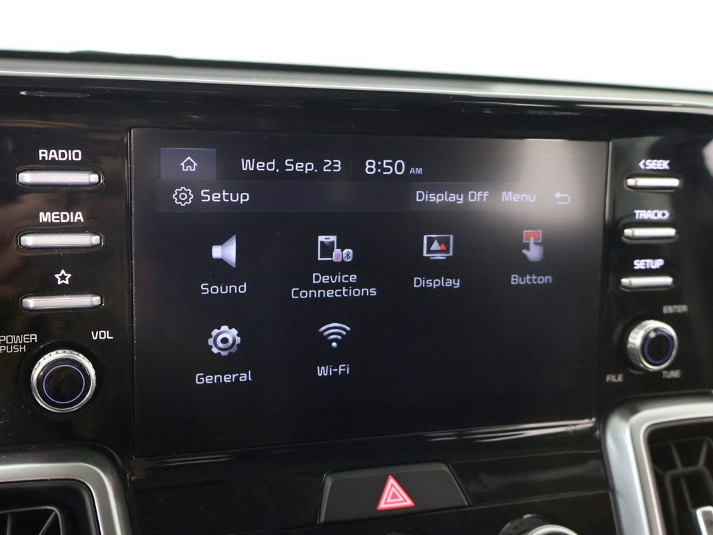 Used 2023 Kia Sorento LX FWD image 45